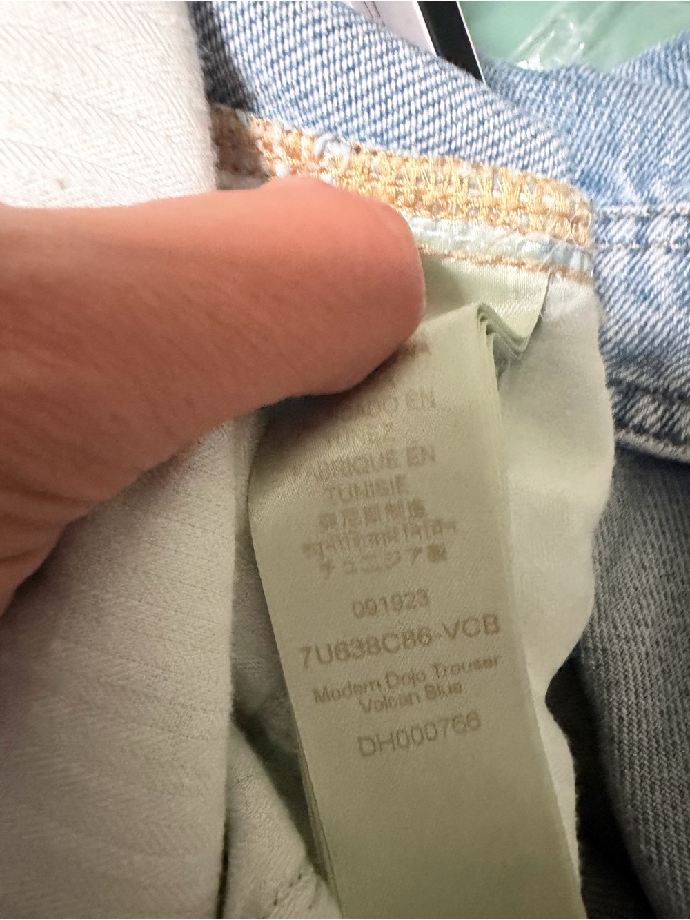 7 For All Mankind Light Blue Denim Jeans - Picture 7 of 7